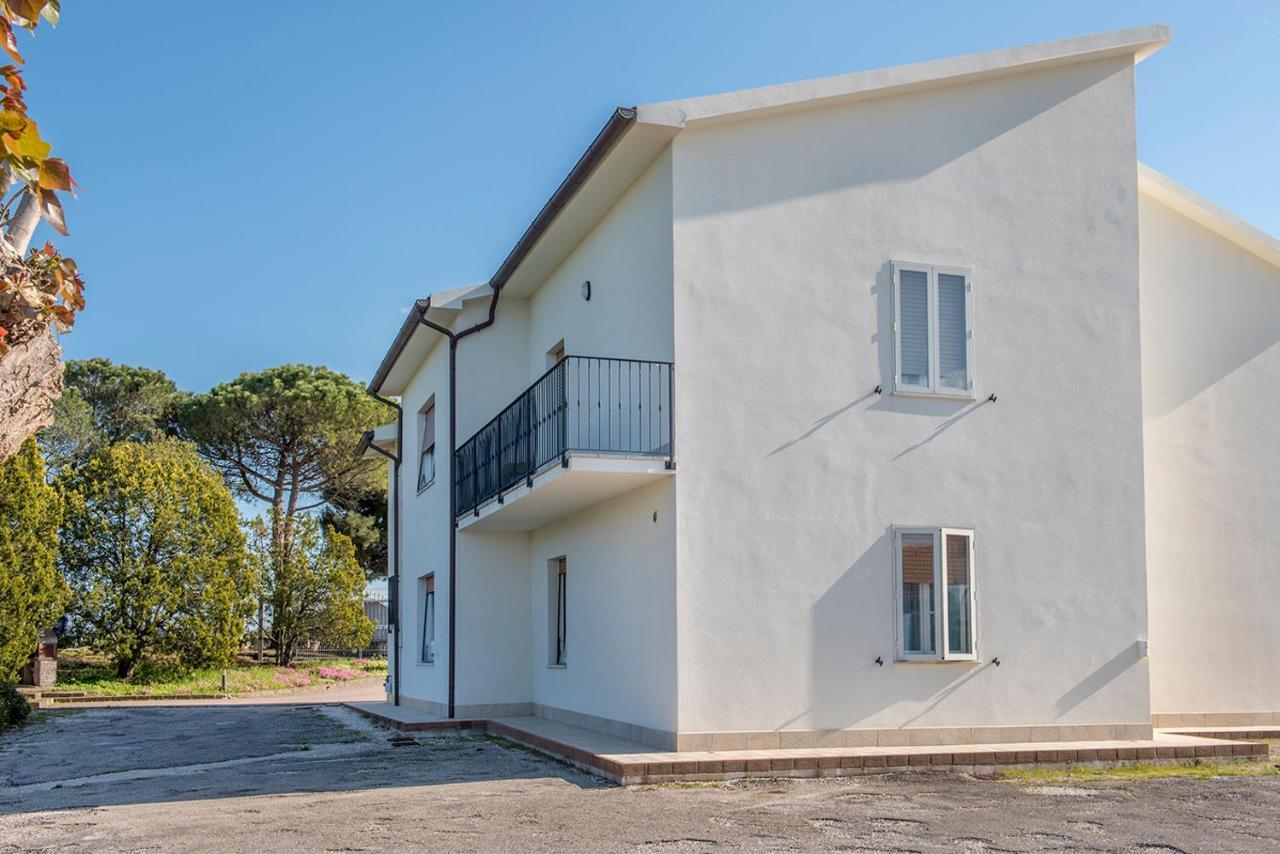 A11 - Varano, Delizioso Trilocale Con Giardino Анкона Екстериор снимка